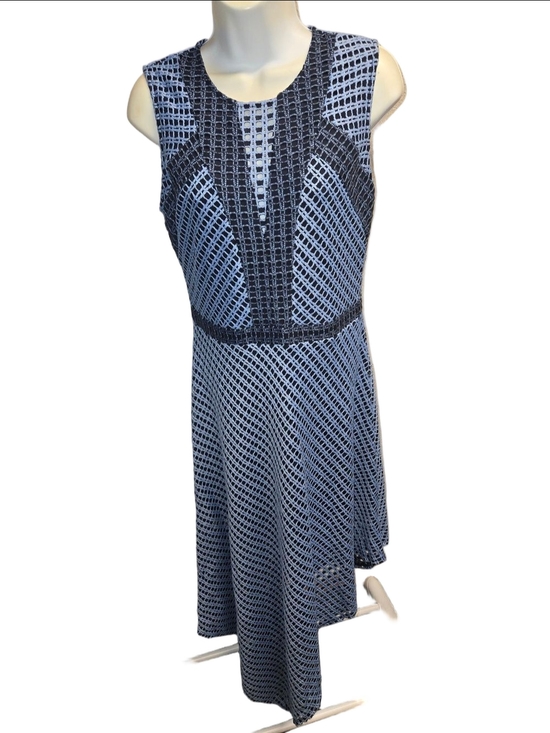 BCBGMaxAzria Dresses & Skirts - BCBGMaxAzria Sleeveless Asymmetrical Summer Dress
